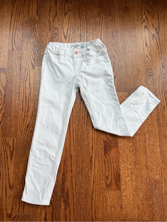 Abercrombie & Fitch Other - Abercrombie White Jeans 5/6